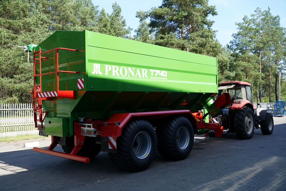 Traktor,  grüner Anhänger,  landwirtschaftlicher Anhänger,  Landwirtschaftsgerät,  Reifen