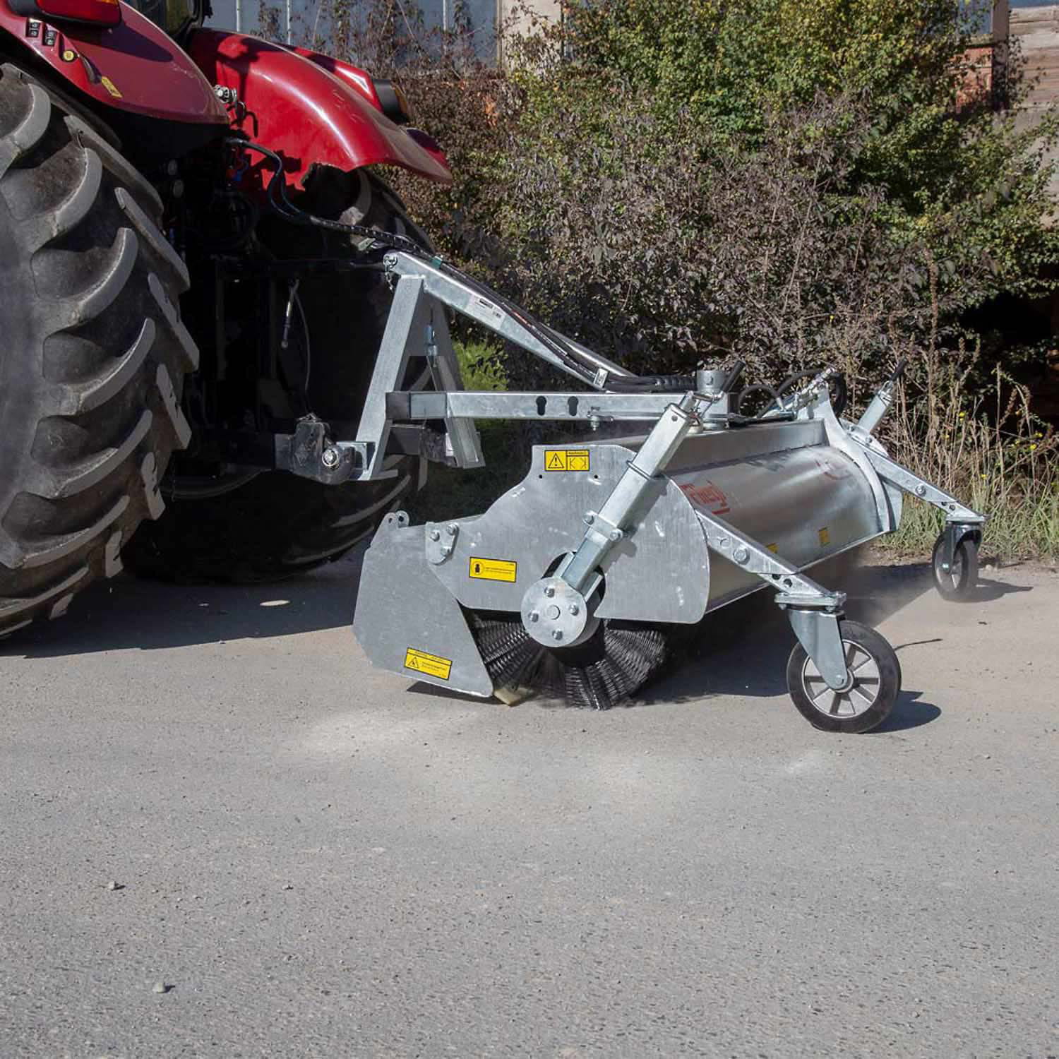 Fliegl Kehrmaschine 2300 mm schwenkbar Dreipunktaufnahme verzinkt mit Sammelwanne