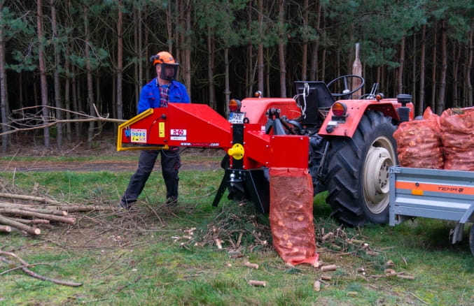 Remet CNC Wood Chipper R60 – PTO | Professional Roller Chipper up to 6 cm