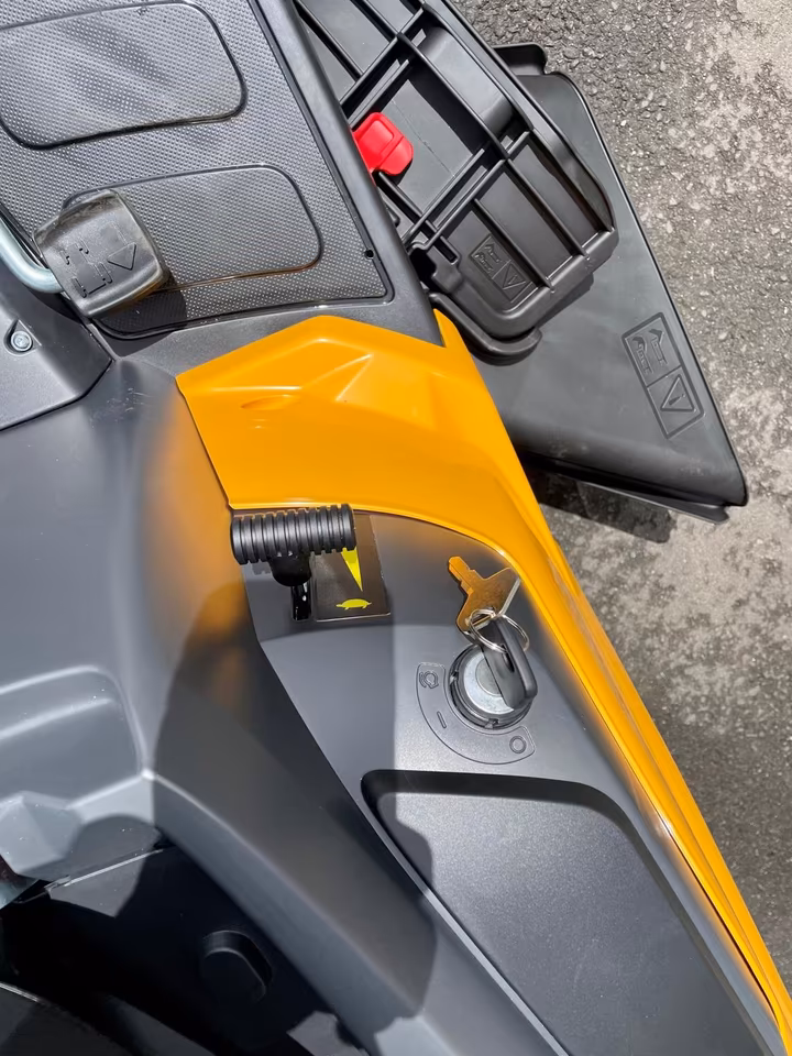 STIGA Combi 166 Rasentraktor | 224 cm³ ST 250 ES Motor | Hydrostat | 150-Liter-Fangsack