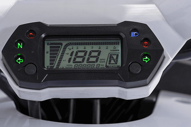 Linhai M210 – Quad 177 cm3 léger et agile | Idéal pour les débutants et le tout-terrain