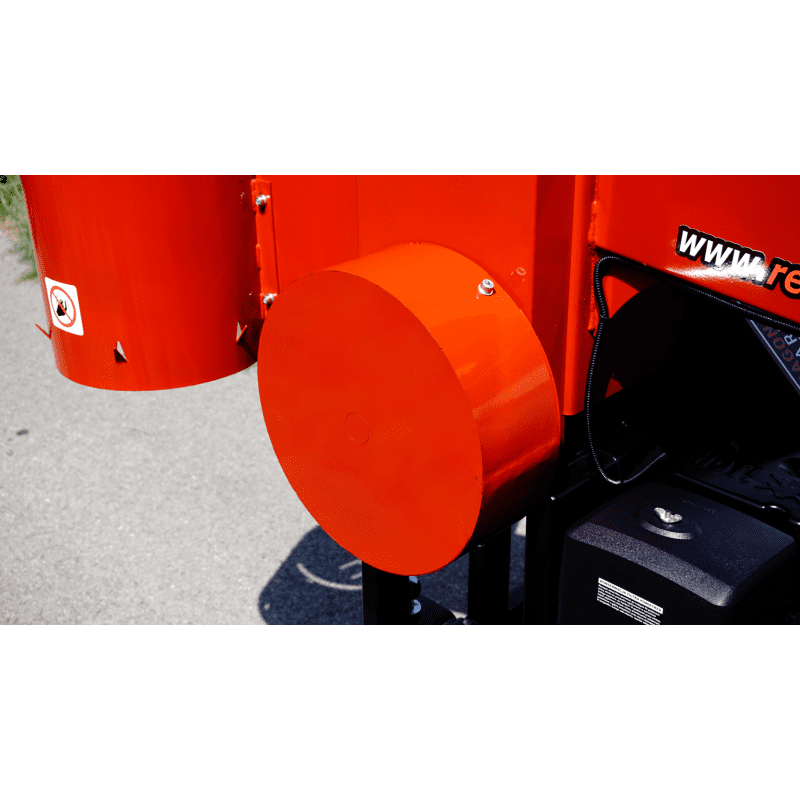 Remet CNC Wood Chipper RS-120 Trailer – 15 HP Petrol Engine & Road Legal