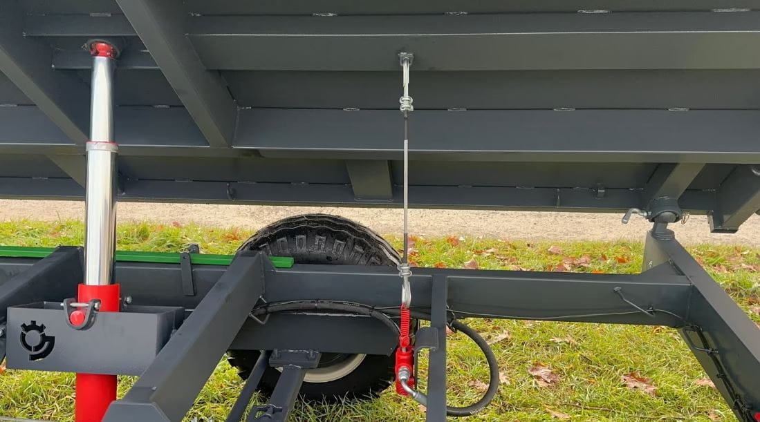 Single-axle three-way tipper trailer - 5T / 350x180x40 cm