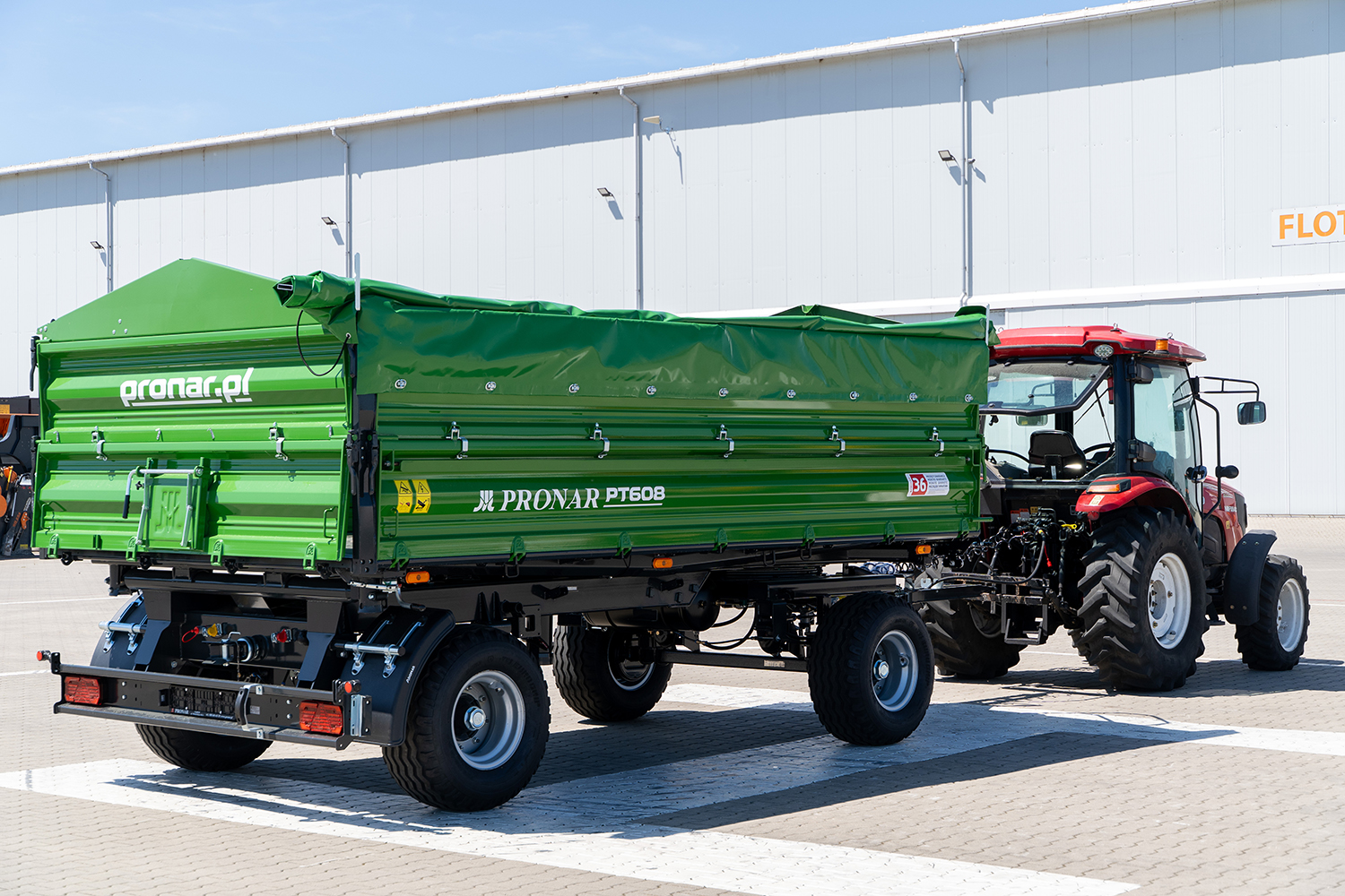 Tractor, Anhänger, Grünes Fahrzeug, Landwirtschaft, Turbozone?