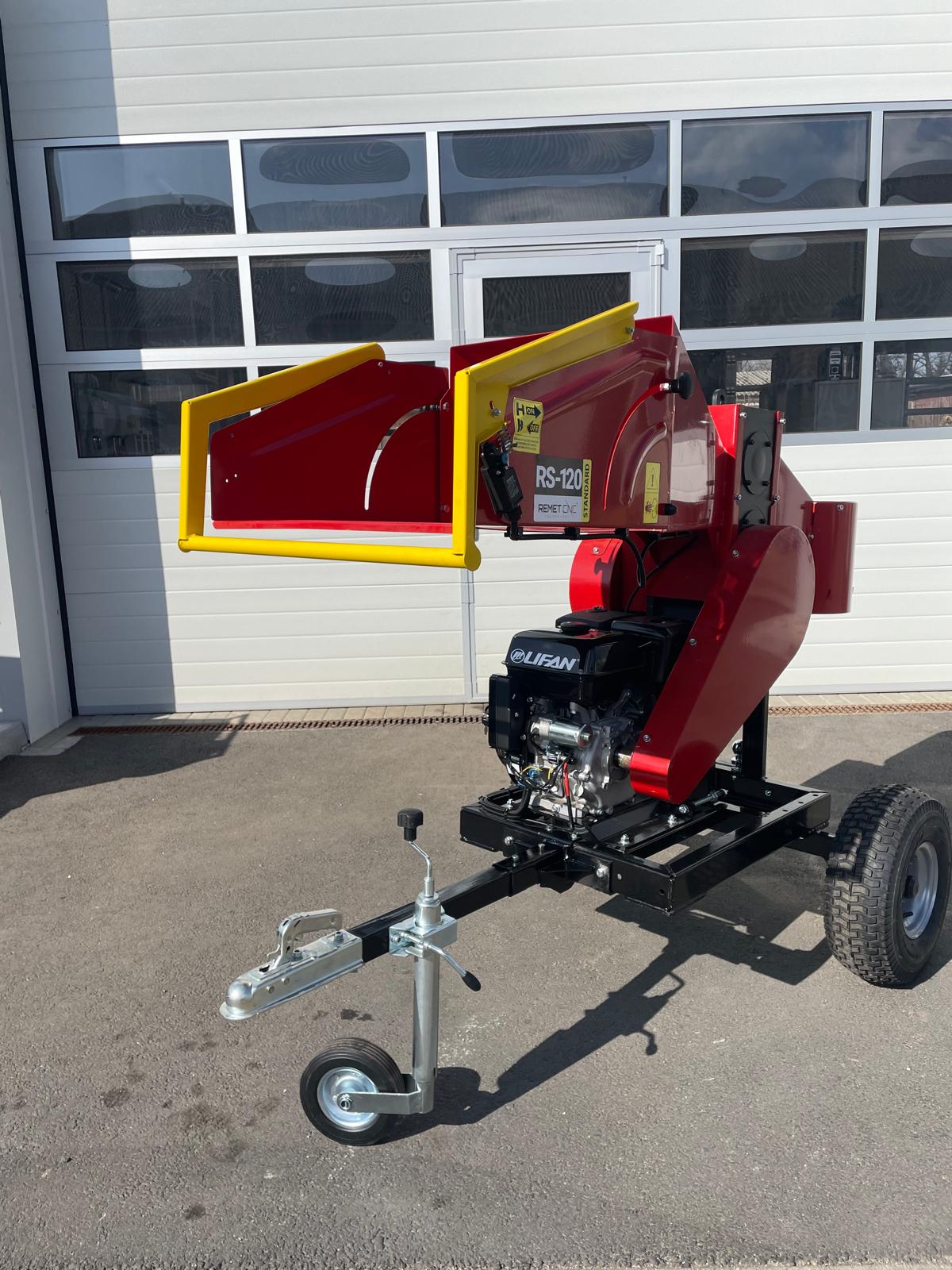 Remet CNC Holzhacker RS-120 Offroad – 15 PS Benzinmotor | Profi-Holzhacker 10 cm