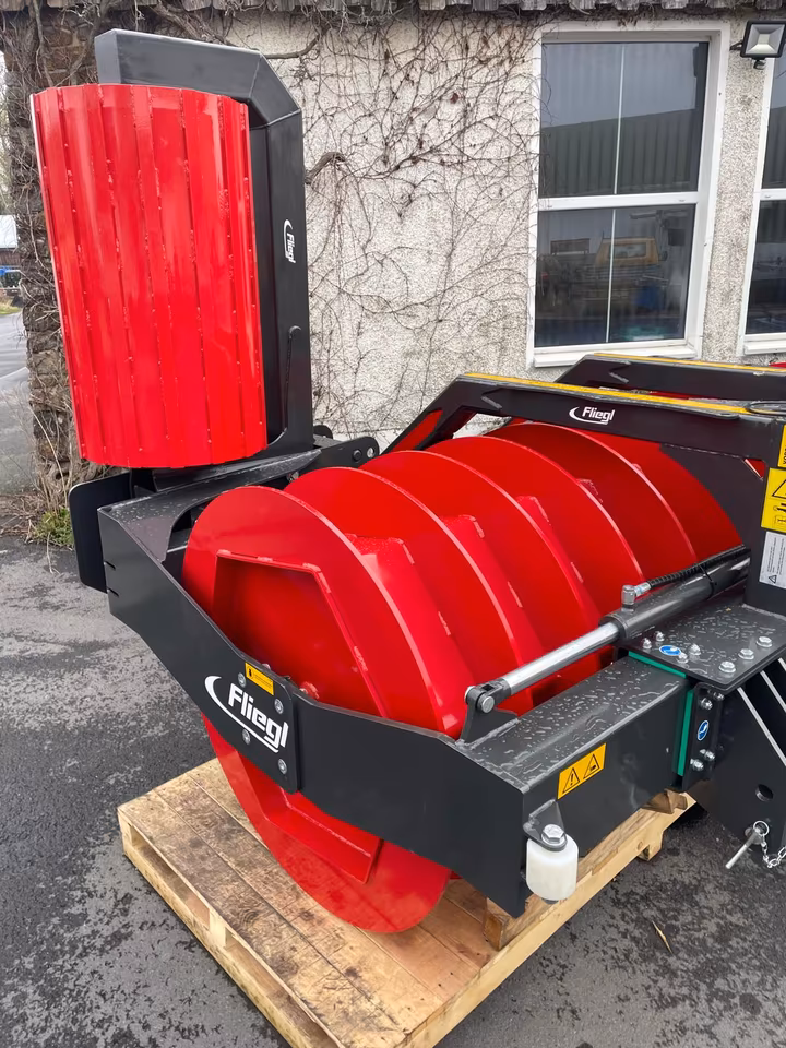 Fliegl Silowalze Big 3000 mm – schwere Ausführung, hydr. Seitenverschiebung, befüllbar