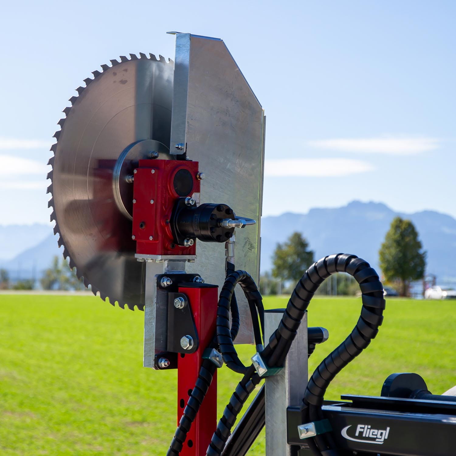 Fliegl Astsäge 1-Blatt Ø 700 mm – Euronormaufnahme – seitlicher Ausschub 750 mm