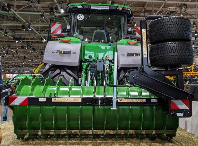 Bressel and Lade Silage Roller XL