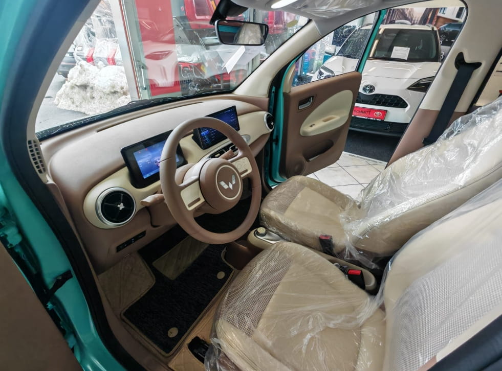 Wuling Hongguang Mini EV 4-Sitzer L7e Elektroauto – 90 km/h, Klima, ABS, 2 Airbags