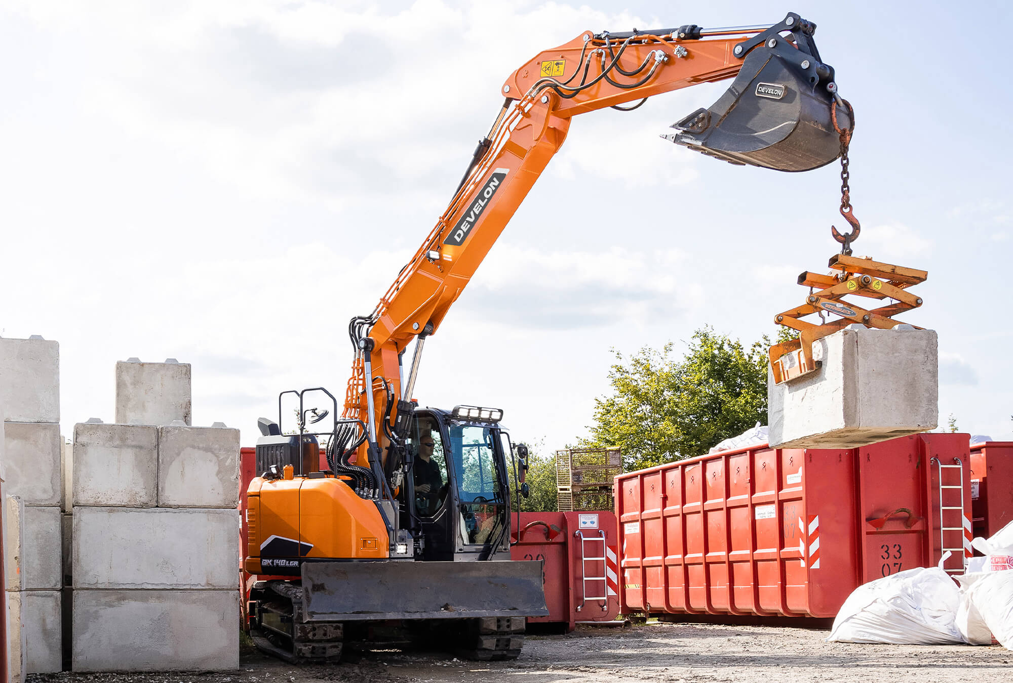 Raupenbagger Develon DX140LCR-7