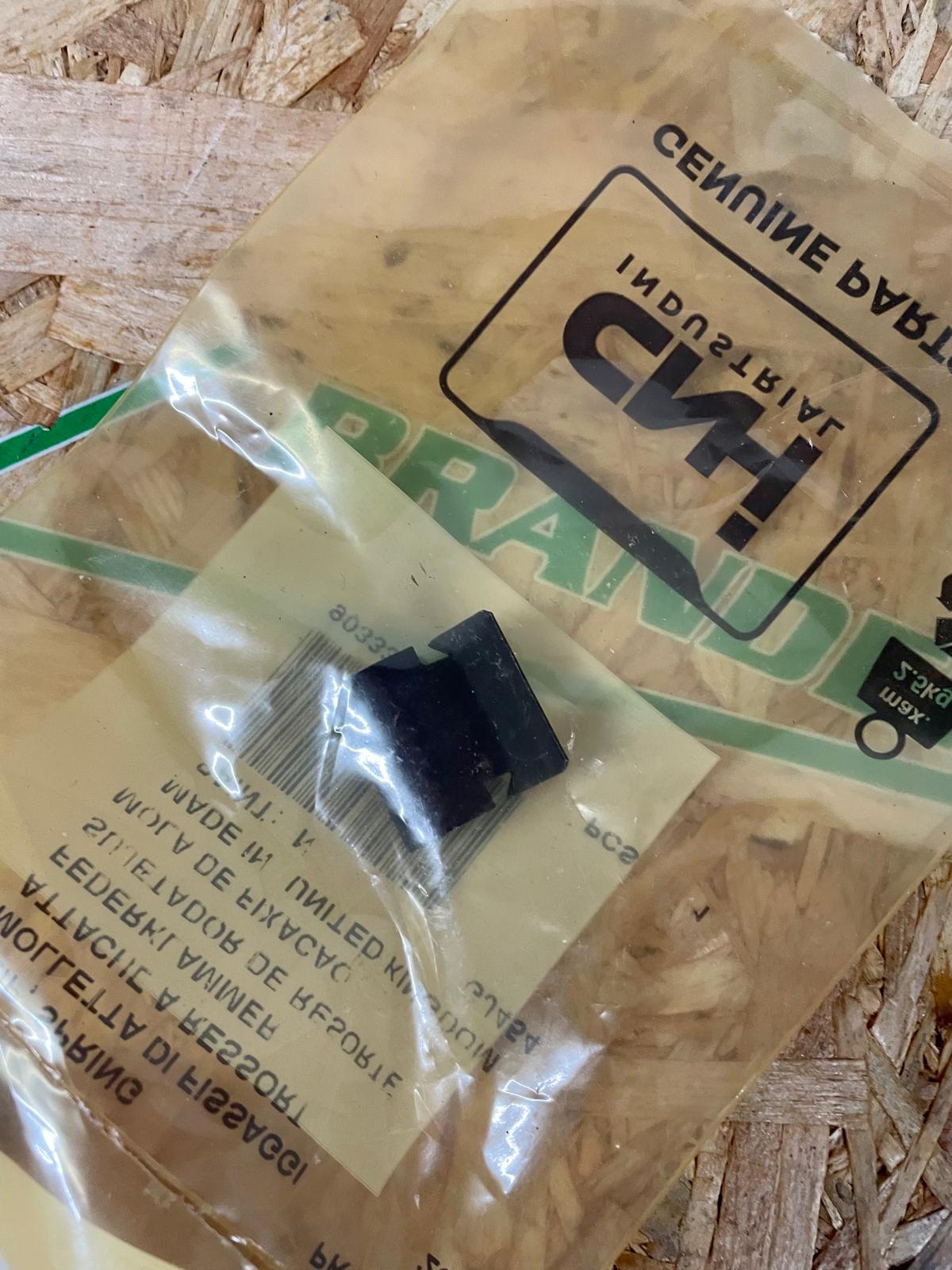 Case IH clip for fender flares