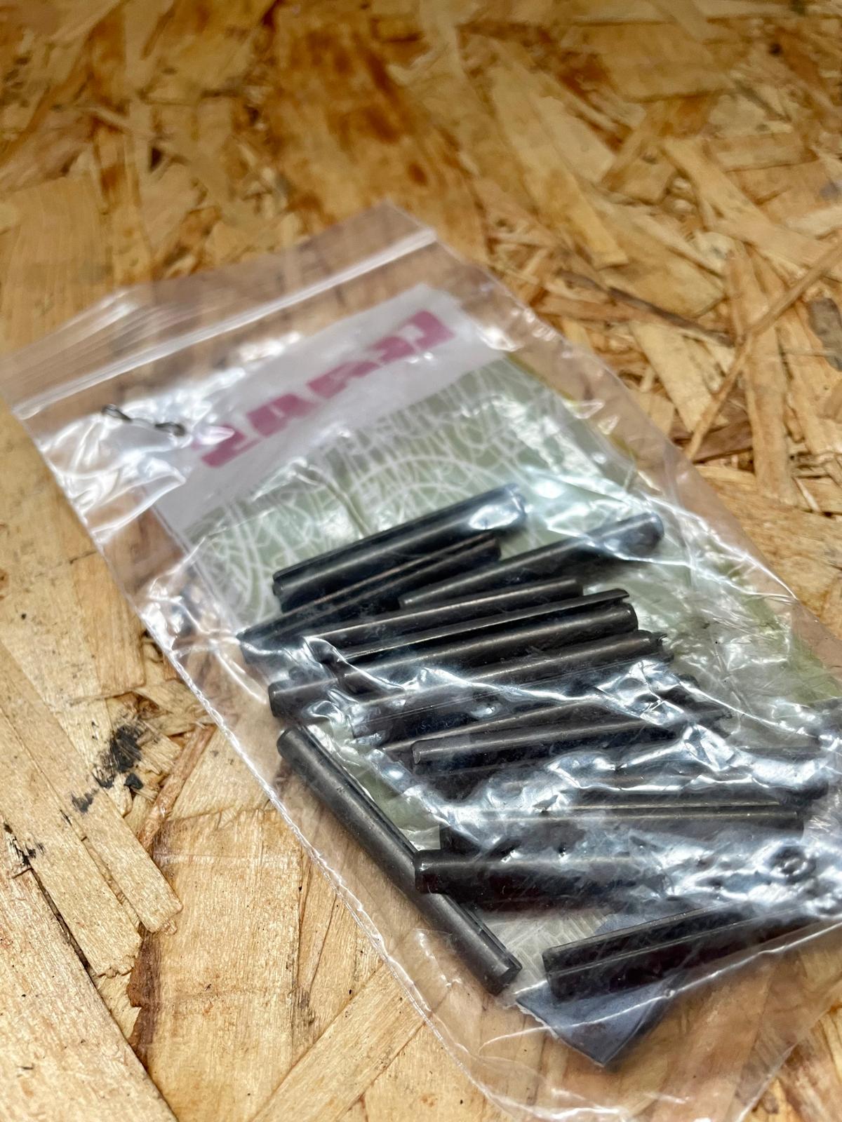 E041339 CLAAS Spannstift - 235636.0