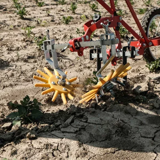 Finger hoe for two-wheeled vegetable hoe - soft