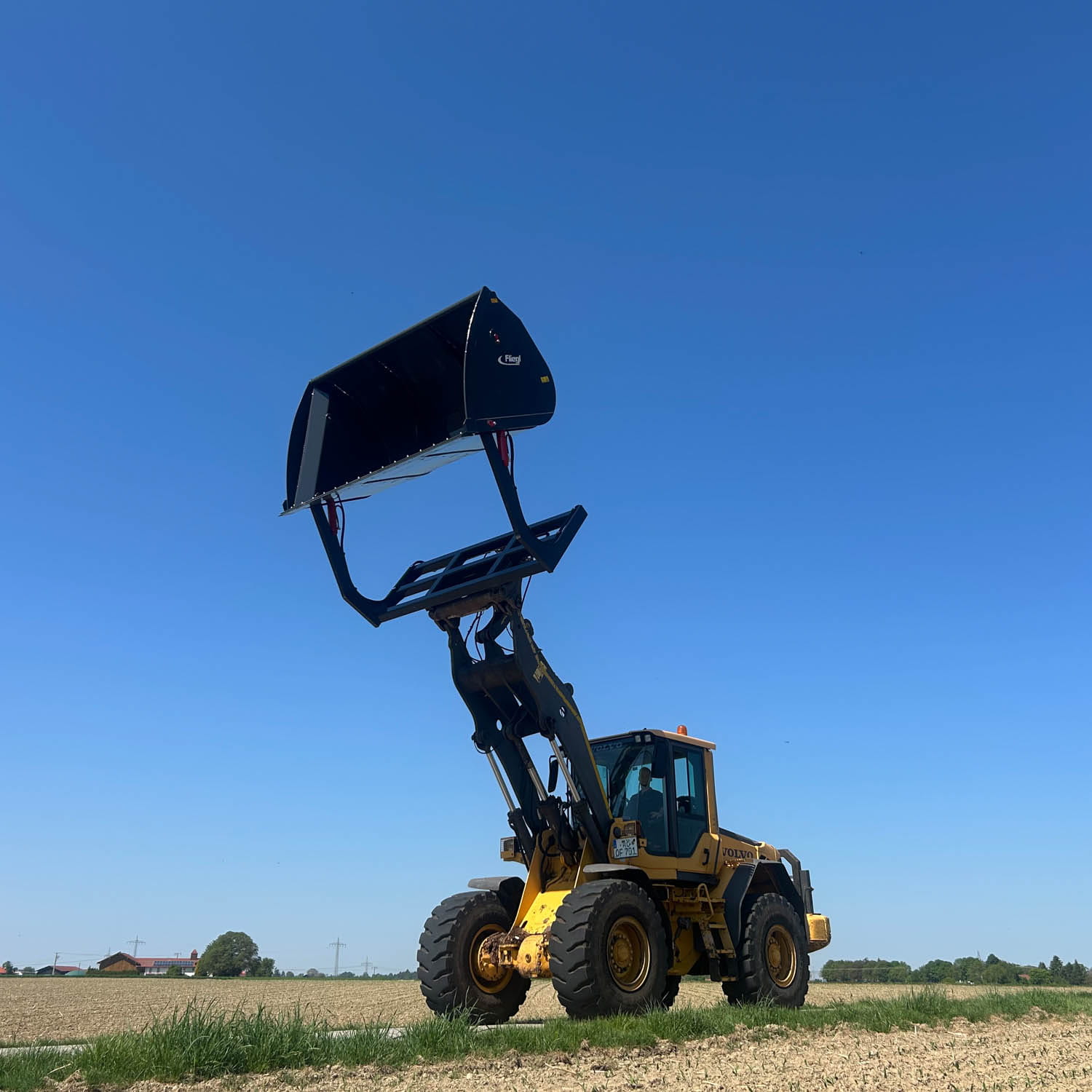 Fliegl high-tip bucket 3000 mm | Wheel loader attachment | 5.00 m³ | Hydraulic | Robust & efficient