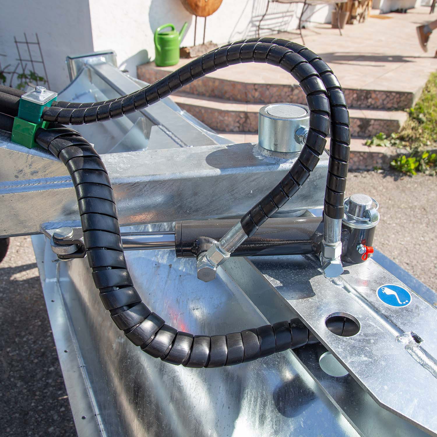Fliegl Kehrbürste 1550 mm hydraulisch – Profi Kehrmaschine mit Ölmotor & 700 mm Kehrwalze
