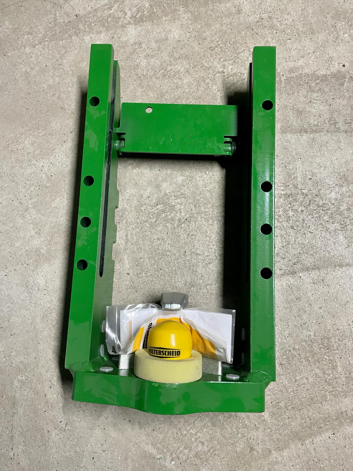 BL18327 Walterscheid Anhängebock - passend zu John Deere 8002740