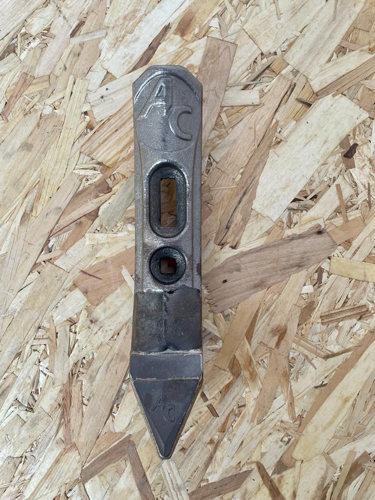 Bent vibratory harrow tines - Width 50mm - L.A. 35-60 mm - Ø 10