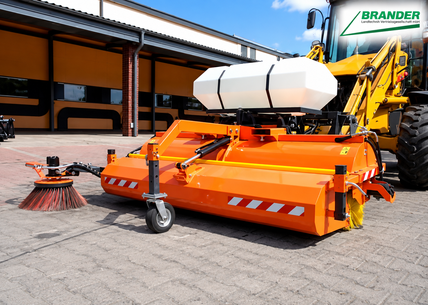 Straßenkehrmaschine, Besen, orange Maschine, Industrielle Anbaugerät, Frontkehrer