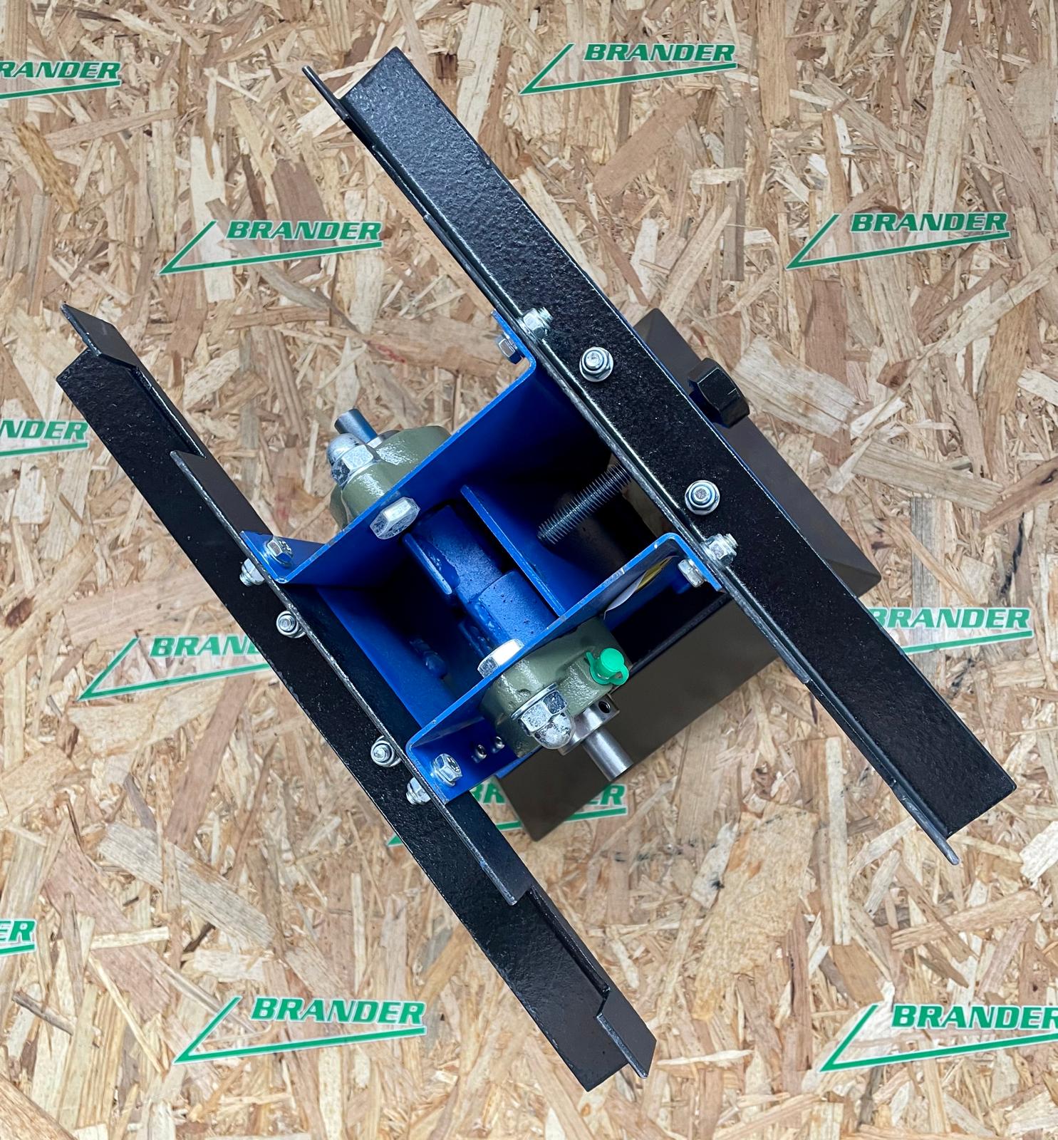 Nussknackermaschine bis zu 50(kg/h) - Antrieb über Akkuschrauber