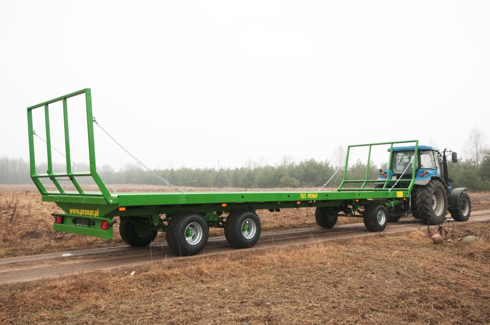 Off-road trailer, Flachbettanhänger, grüner Anhänger, Traktoranhänger, Landwirtschaftliche Ausrüstung