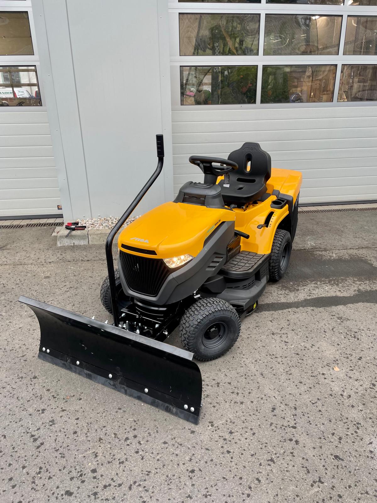 WINTERPAKET - Rasentraktor Stiga Estate 384 mit Schneeschild 107cm