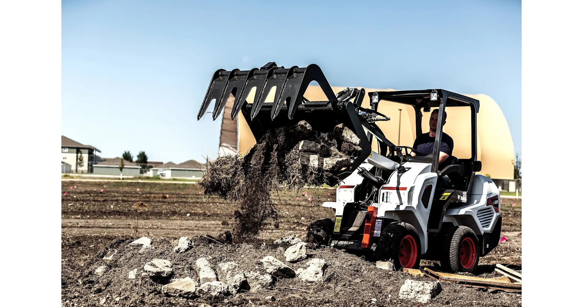 Bobcat Knicklader L23 – Kompaktlader mit 1051 kg Kipplast & 18,2 kW Motorleistung