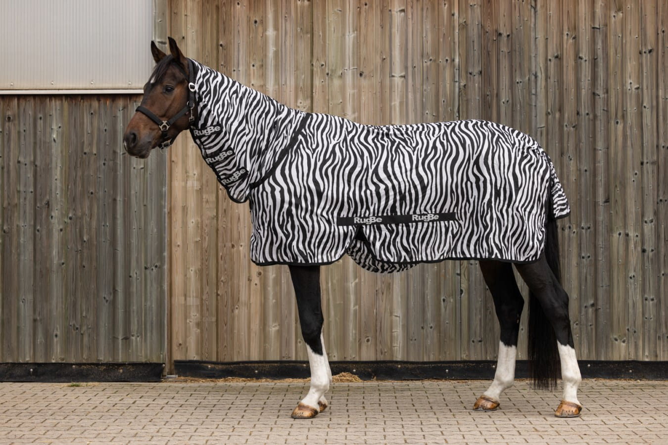 Fliegendecke RugBe Zebra - mit Halsteil