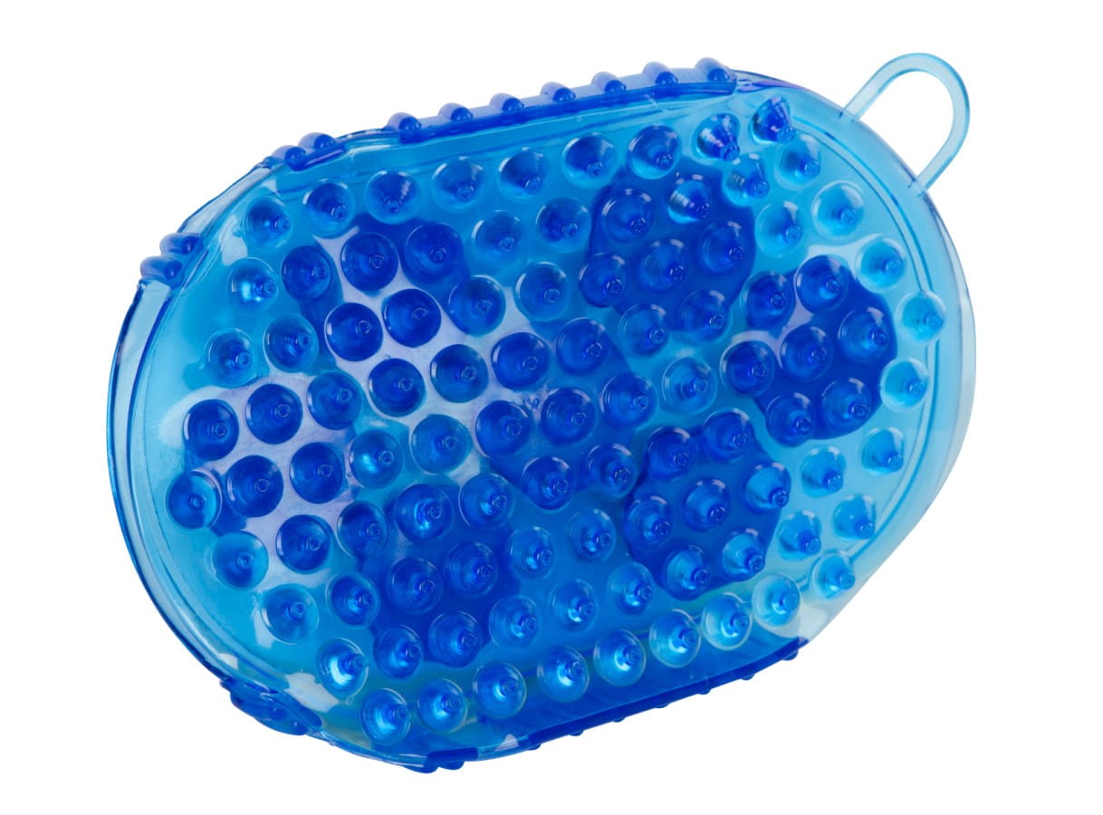 Magnetic massage brush