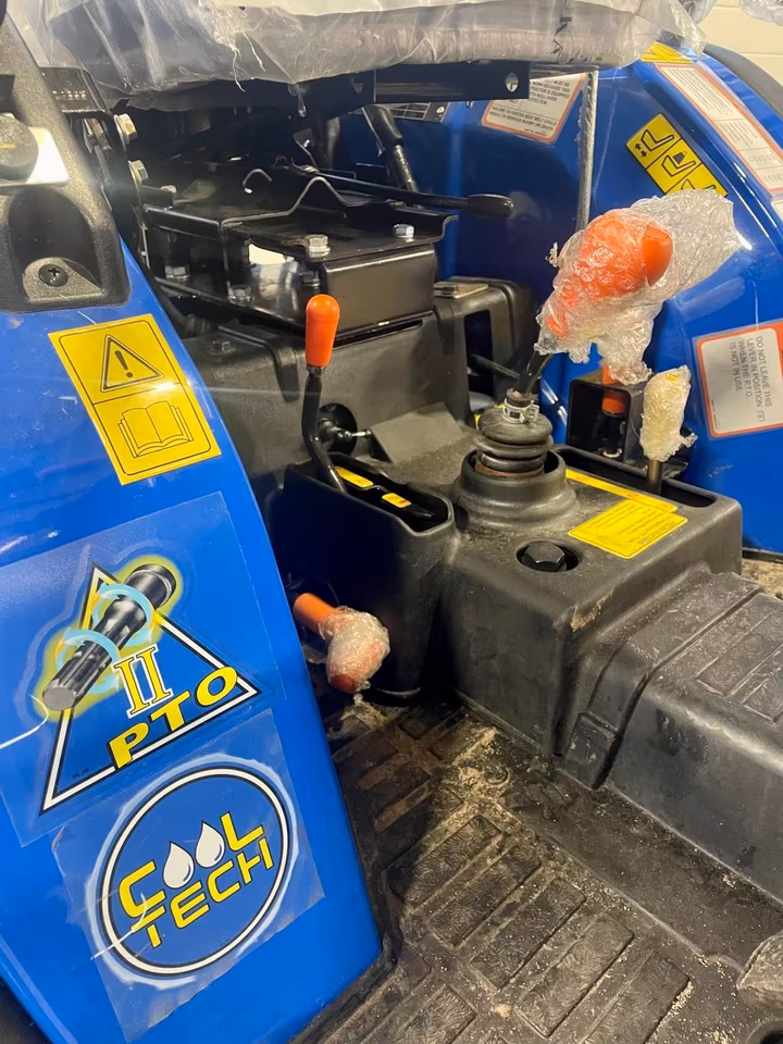 Traktor Solis 26 6+2 | 26 PS Allradtraktor mit Servolenkung & TÜV-Dokumenten – Mitsubishi Diesel