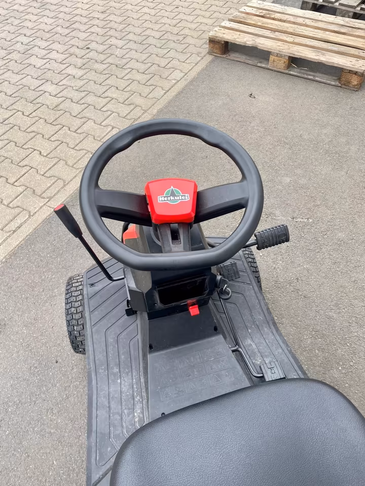 Herkules Rider HT 65-H Comfort | Ride-on mower with hydrostatic drive, 3-in-1 mowing system and electric start