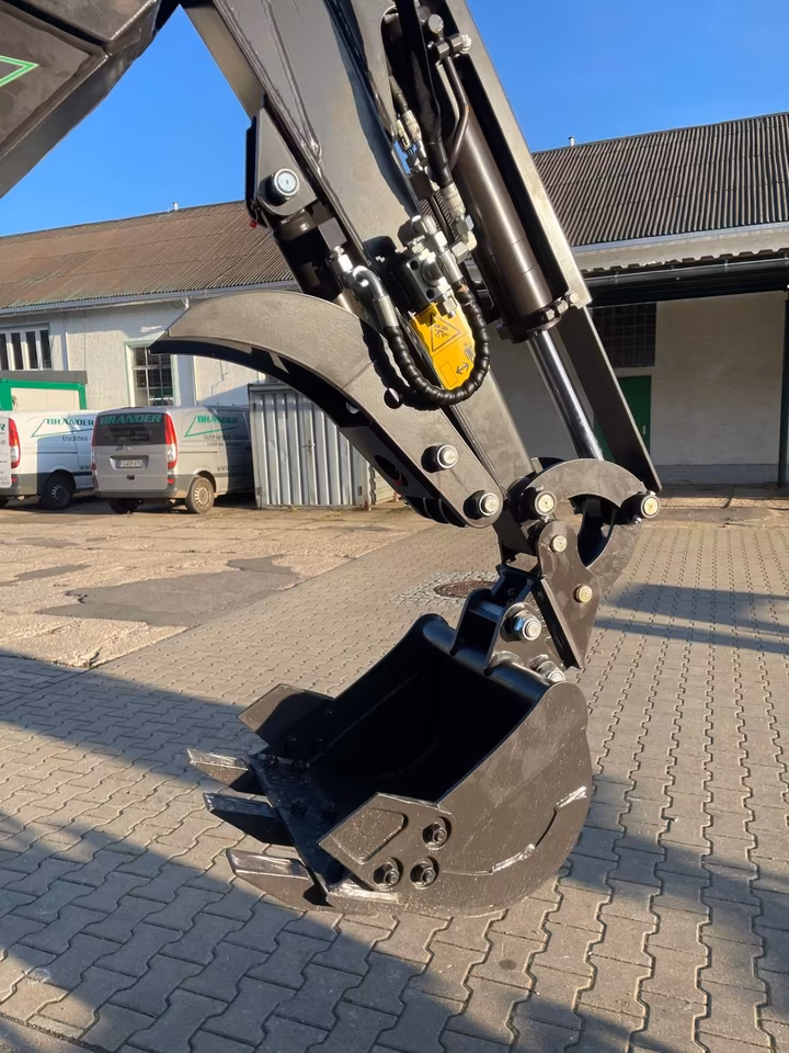 Rhinoceros XN13 Minibagger – Kubota Motor, Schnellwechsler & Baggerdaumen