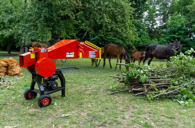 Remet CNC Holzhacker RS-80 – Mobiler 7PS Benzin Holzhacker | Äste bis 7,5 cm