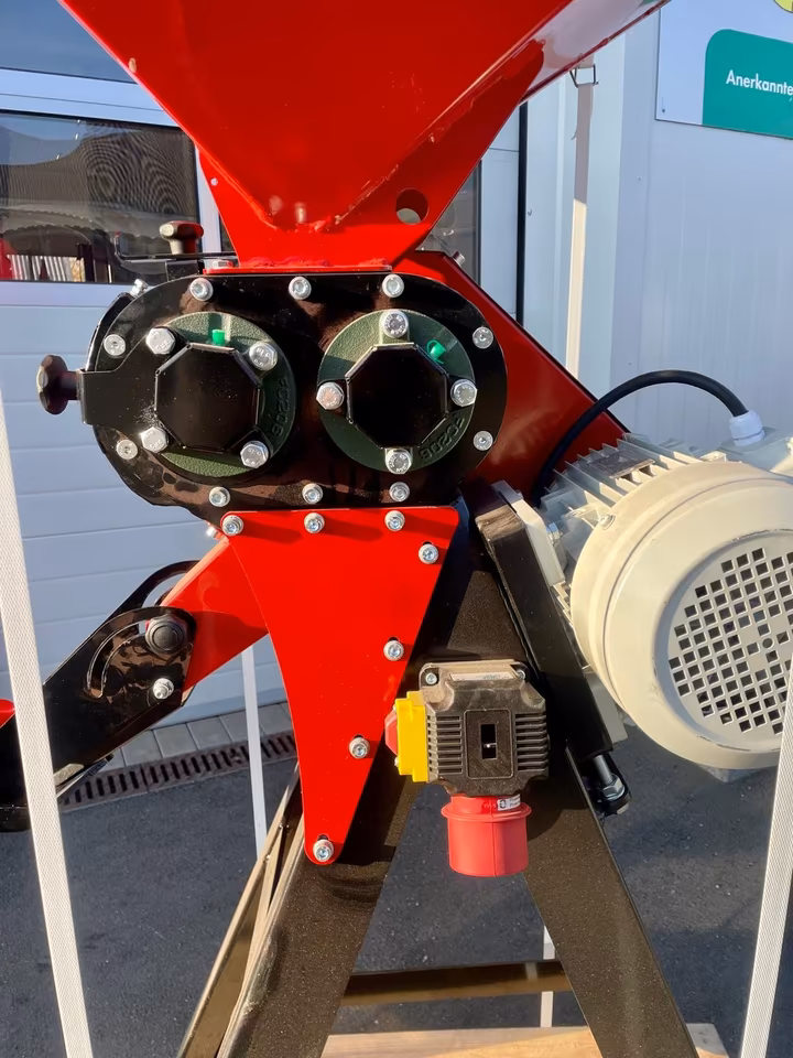 Remet CNC GX100 grain mill - stepless adjustment