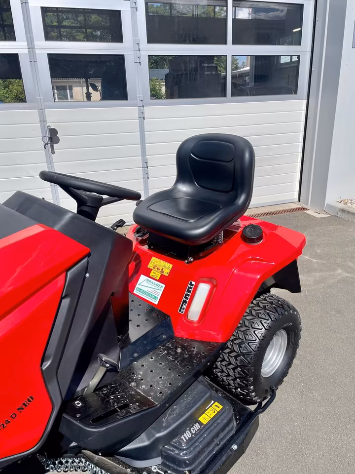 Herkules HT 110-24 D NEO lawn tractor | Professional high-grass mower | 24 hp | Perfect grass distribution