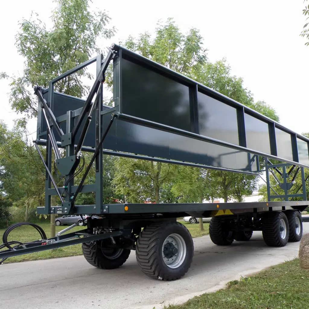 Conow bale transport wagon BTW 24 V9 – 24 t bale wagon with hydraulic locking mechanism