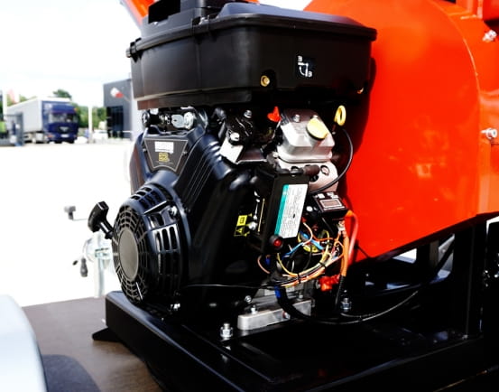 Remet RPS-120 Wood Chipper – 27 HP, 360° Rotating Head, 3 m Conveyor Belt & Trailer | Professional Petrol Chipper