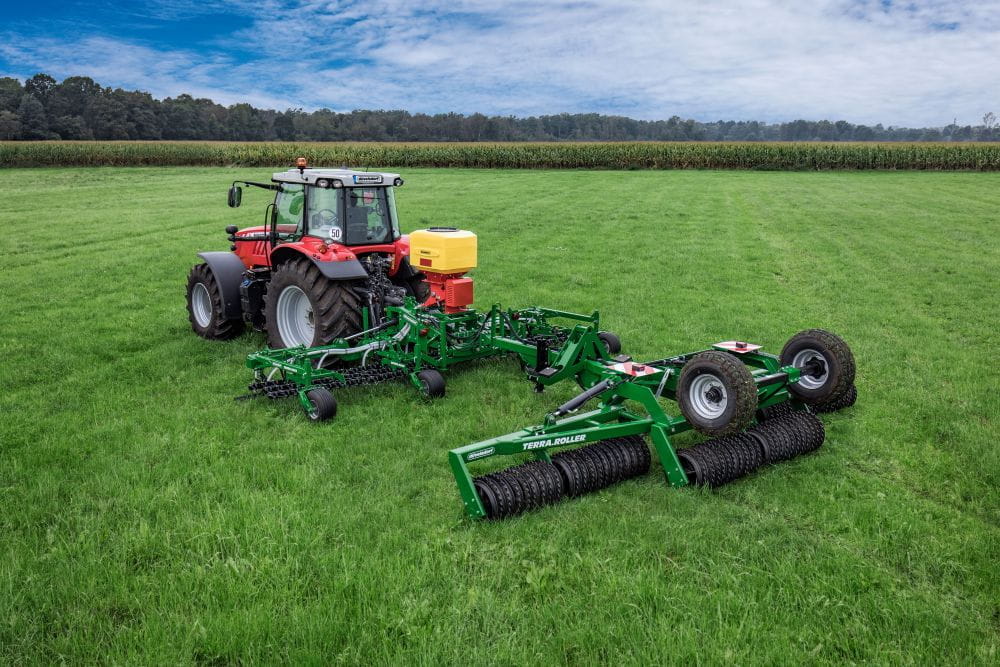 Düvelsdorf Grünlandkombination Striegel GREEN.RAKE expert +  Ackerwalze TERRA.ROLLER expert