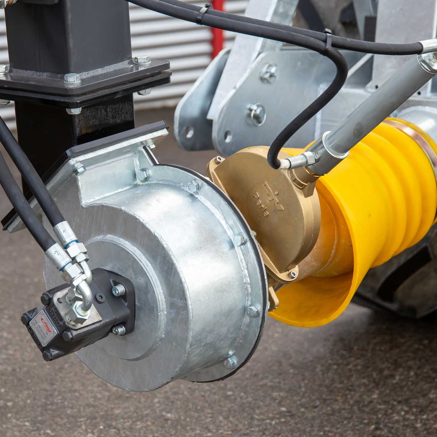 Fliegl Gülle Frontsaugarm mit Dreipunktaufnahme Kat. 2 – Überpumparm