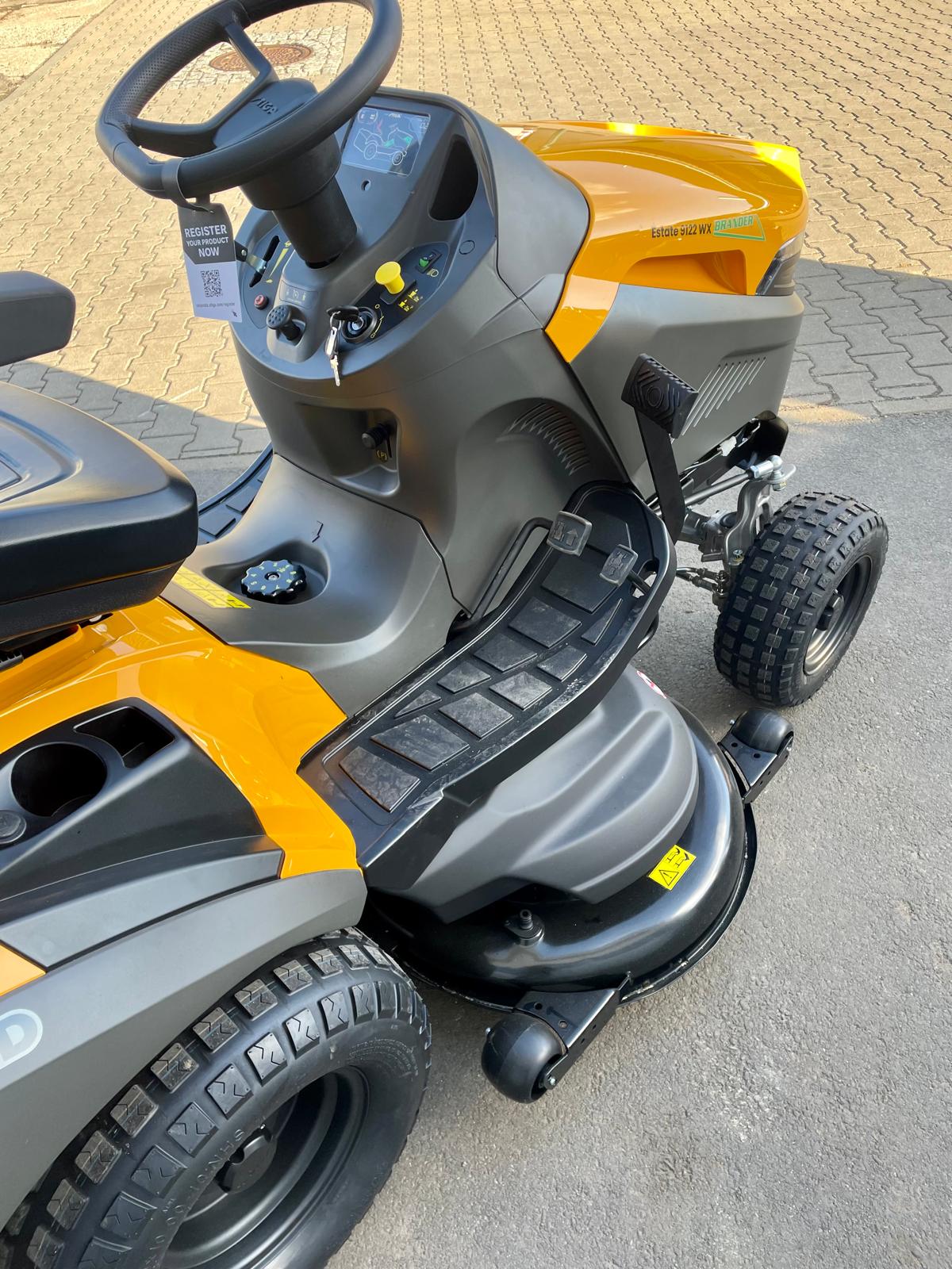 STIGA Estate 9122 WX Allrad Rasentraktor – 122 cm – 24,4 PS Honda GXV 690 – 4WD Hydrostat