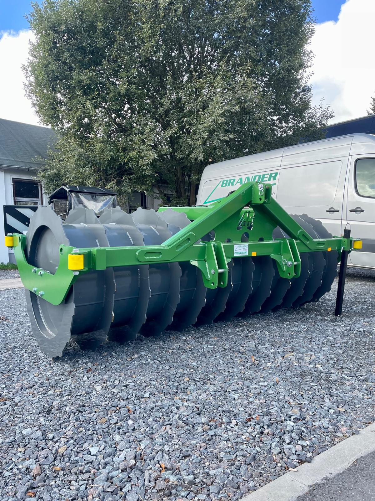 Schneepflug, Bodenfräse, Fräswerkzeug, Landmaschinen-Anbaugerät, Grubber