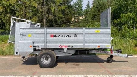 Cynkomet Miststreuer 4.500 kg, 4 vertikale Streuwalzen, feuerverzinkt