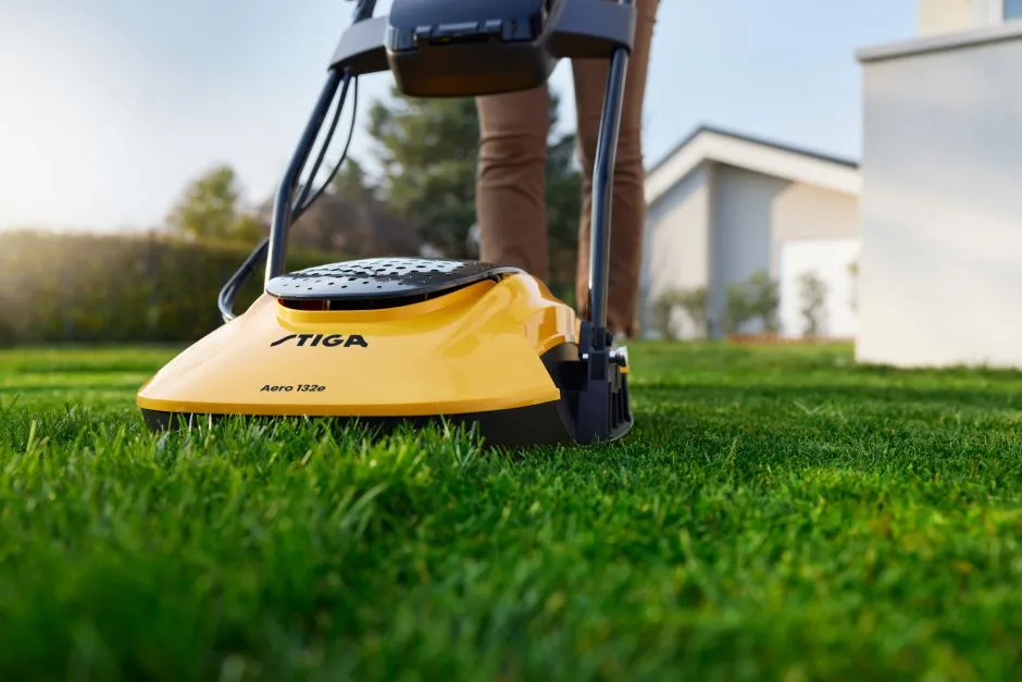 Akku Rasenmäher Stiga Aero 132e Kit