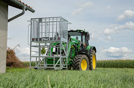 Traktor, Frontlader, Grün, Gelbe Felgen, Anbaugerät