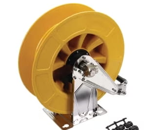 High-pressure cleaner with automatic hose reel, yellow