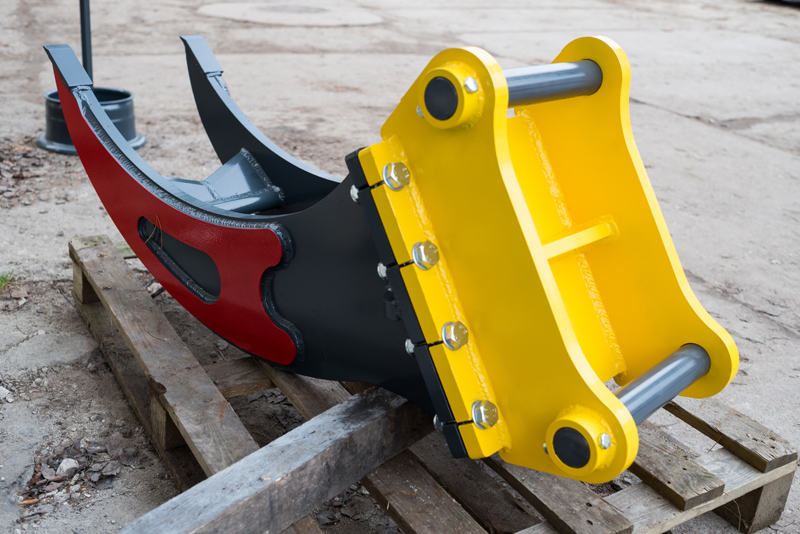 grab, bucket attachment, excavator, yellow attachment, universal coupler