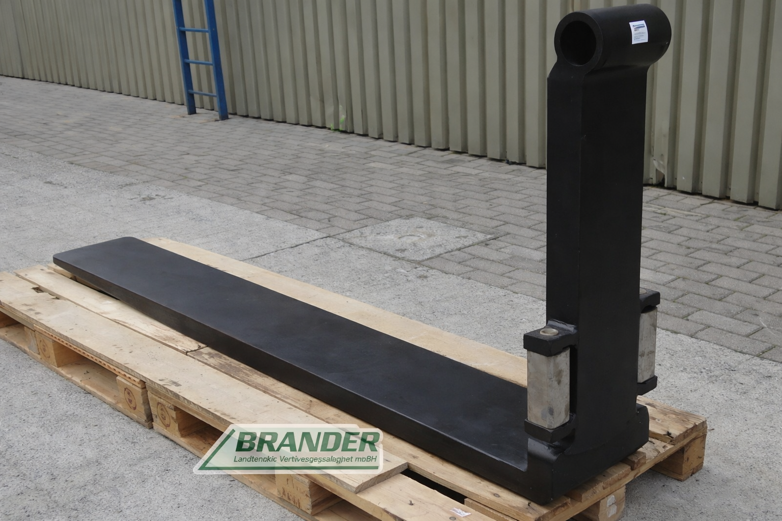 Fork tines shaft mounting 76mm - 2200x320mm / Load capacity 12,000kg (per pair)