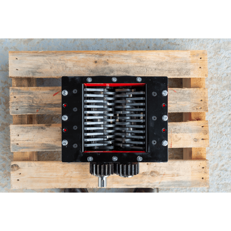 Mini Shredder 200 x 200 mm | Compact shredder with hardened cutting blades