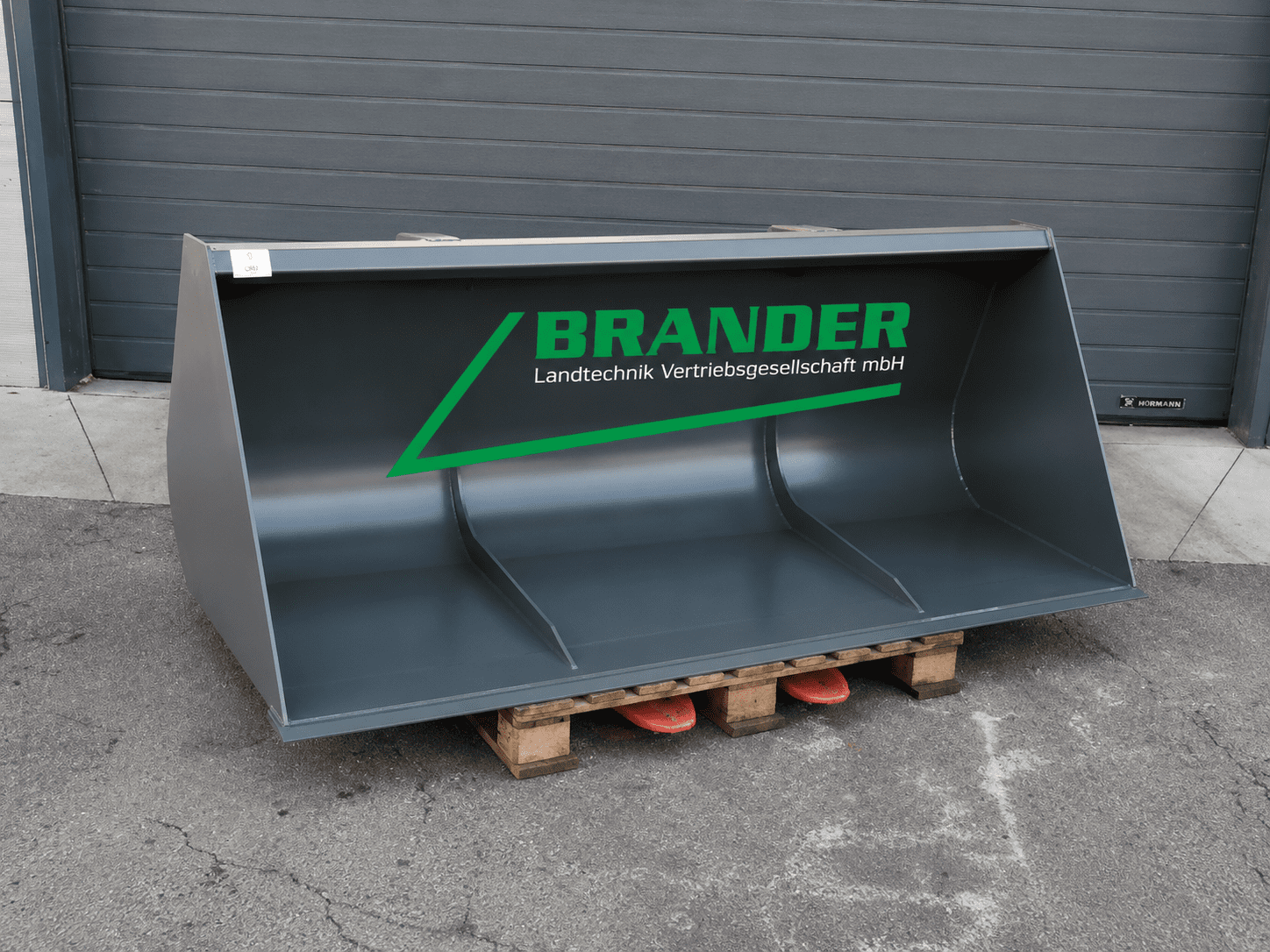 Godet arrondi avec attelage européen | Godet pour chargeur frontal