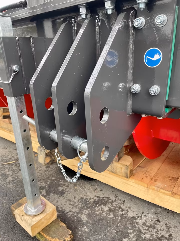 Fliegl Silowalze Big 3000 mm – schwere Ausführung, hydr. Seitenverschiebung, befüllbar