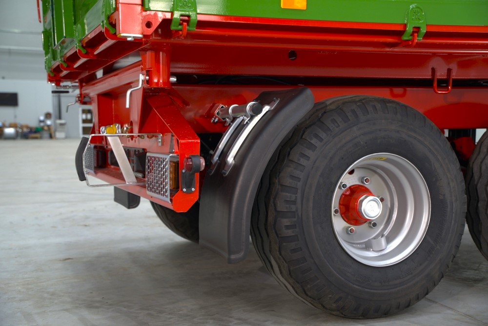 truck trailer, tire, wheel, mudguard, red chassis